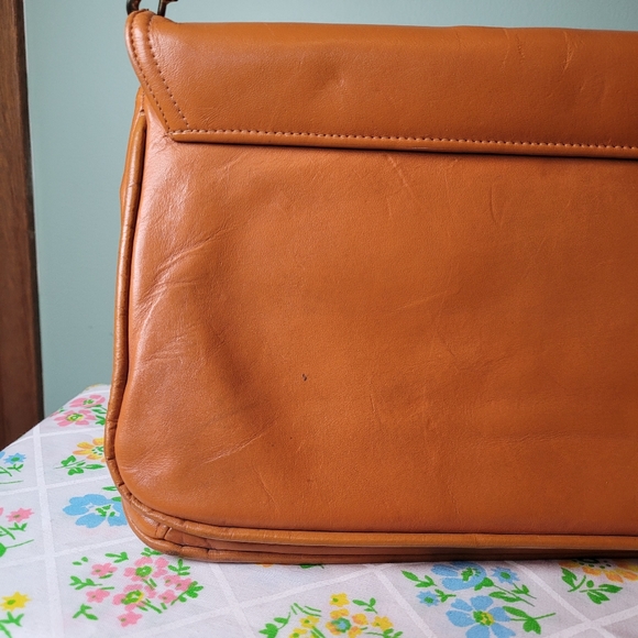 Mastercraft tan flap bag 1970s retro envelope clutch bag - Picture 8 of 16